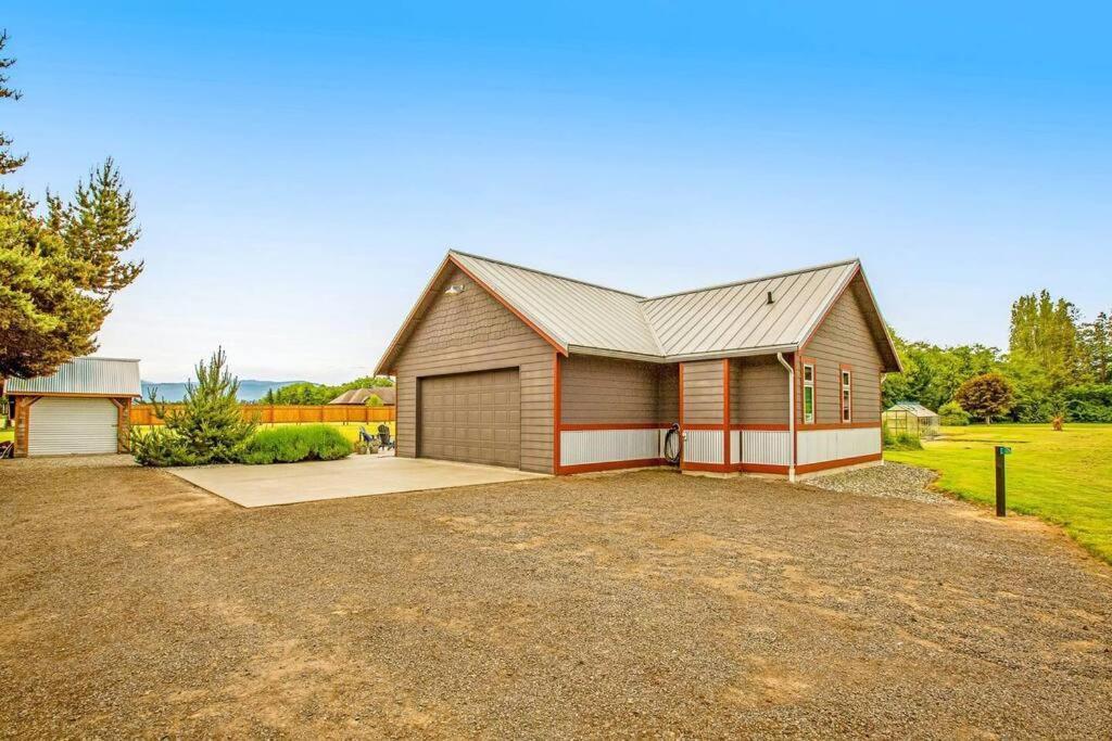 Olympic Discovery Cottage Sequim Exterior photo
